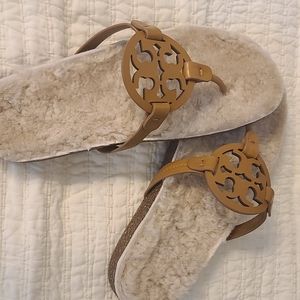 NWB Tory Burch Caramel Corn and Buttermilk Miller Cloud Sherling Sandals